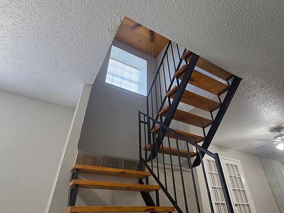5th image of 1717 N Locust St #Dor-01