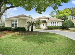 7027 Pine Hollow Dr, Mount Dora, FL 32757