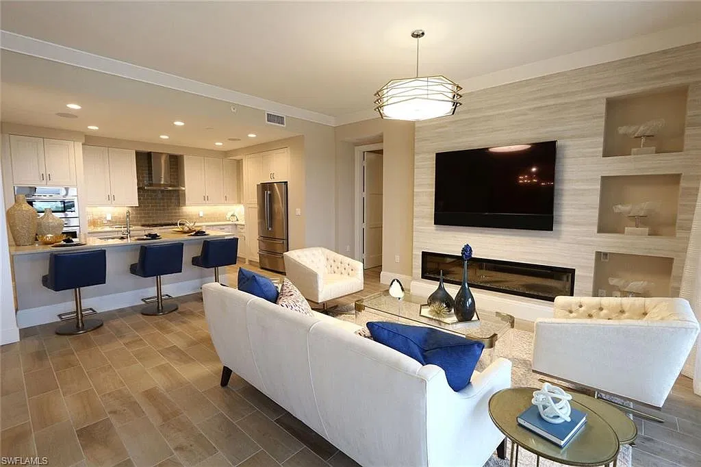 2 bed, 2.5 bath, 1800 sqft, $10,500 — Photo 2