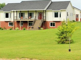 12657 Hoskins Ave NE, Cedar Springs, MI 49319