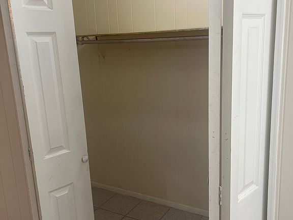 3rd image of 2835 Flagler Ave #2