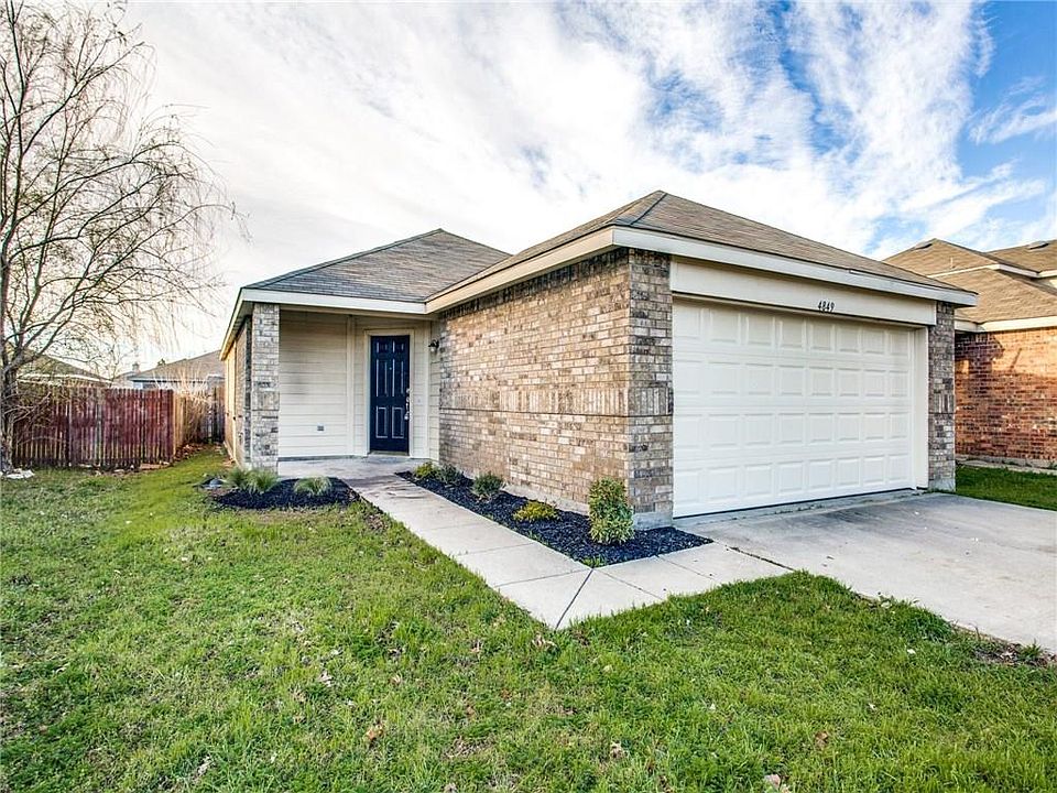 1st image of 4849 Waterford Dr