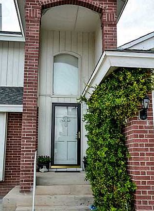 3rd image of 3201 White Bird Dr