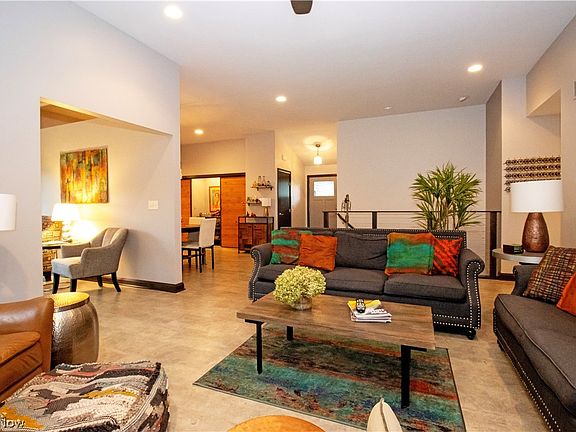 2nd image of 5110 Crooked Creek Dr