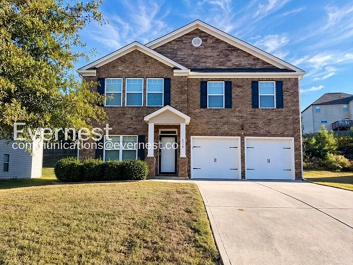4 bed, 3.0 bath, 2672 sqft, $2,195 — Photo 2