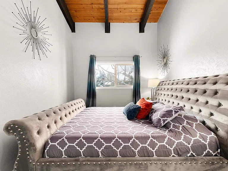 Ensuite Primary Bedroom 1 | Kingsize Bed