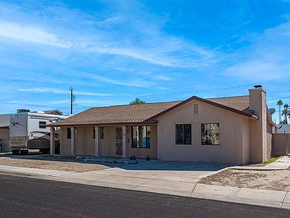 2nd image of 511 E Robin Ln