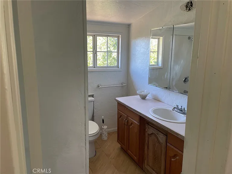 1412 Pine Heights Way — Photo 17