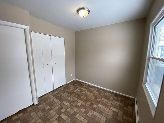 5th image of 6410 Missouri Ct