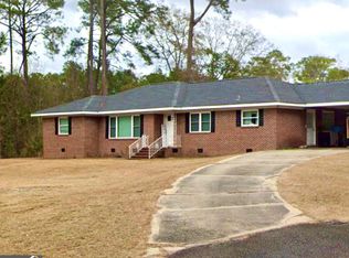 482 N State St, Lyons, GA 30436