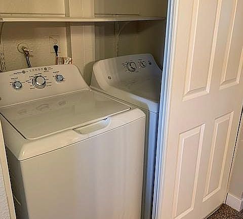 4th image of 300 Glenn Dr APT A
