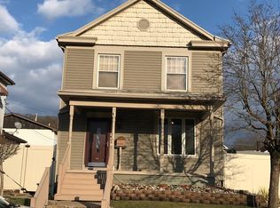 1330 West St, Follansbee, WV 26037