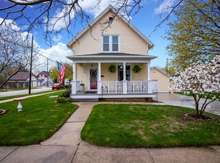 171 Edgewood Ln #A, West Bend, WI 53095