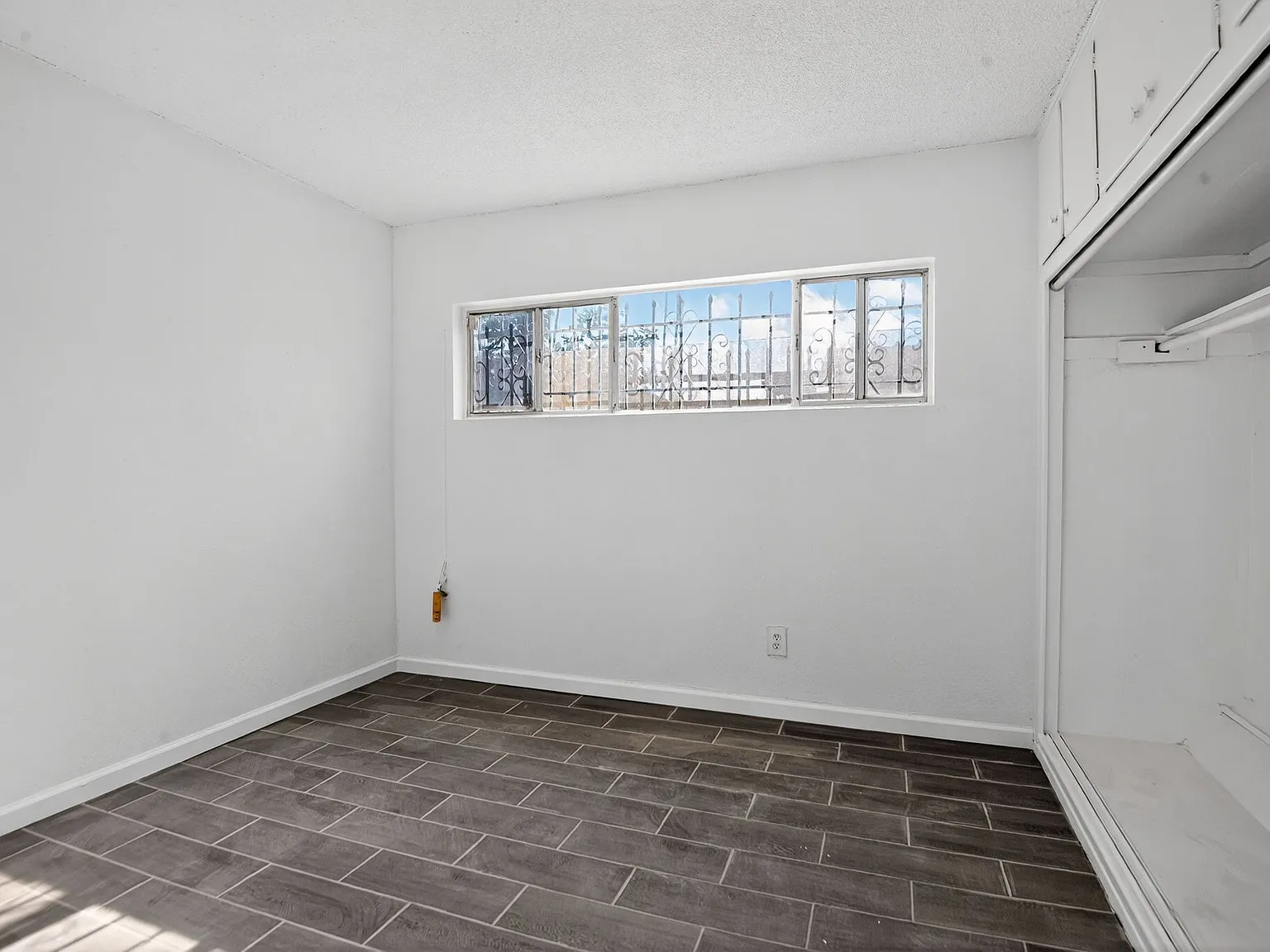 3 bed, 1200 sqft, $3,400 — Photo 4