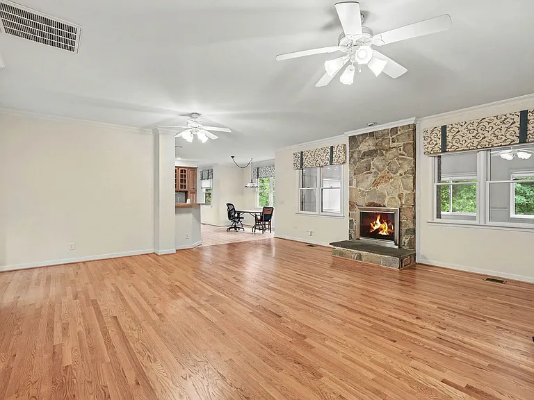 10 Piper Pl — Photo 38