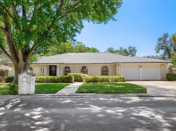 6018 Woodwick Dr, Windcrest, TX 78239