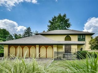 8071 Brittany Pl, Pittsburgh, PA 15237