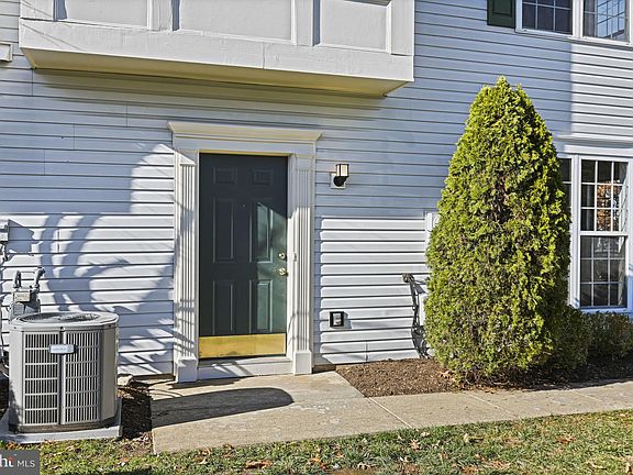 4th image of 13341 Stanton Pl
