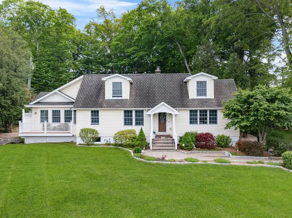 12 Leeside Road, Carmel, NY 10512