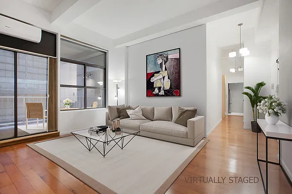 Sold by R New York | media 1