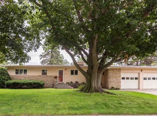 103 North Pkwy, Columbus, NE 68601