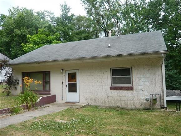 1st image of 216 Van Buren Ave