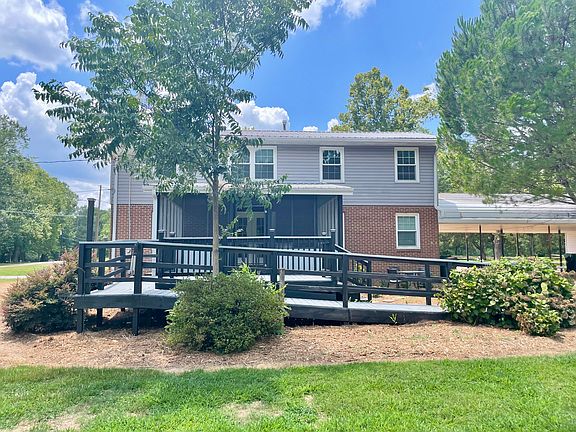 3rd image of 110 Lakeview Dr #110