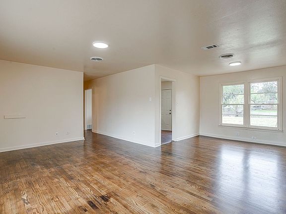 5th image of 4315 Mackey Dr