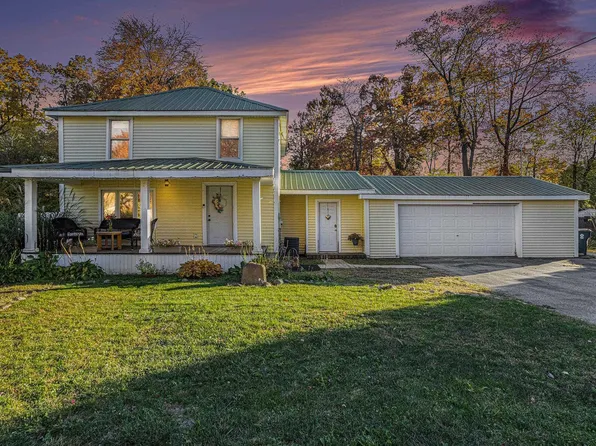 609 W Eisenhower Dr, Mishawaka, IN 46545