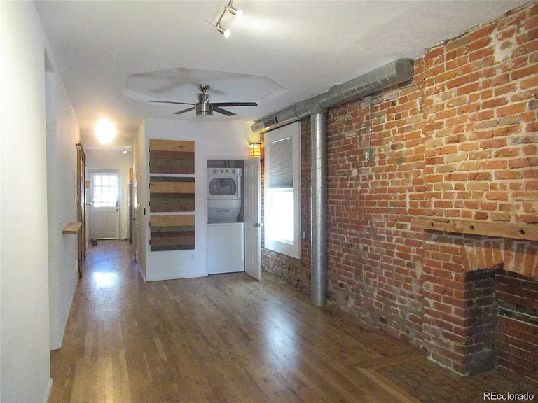 2738 N Downing St — Photo 1