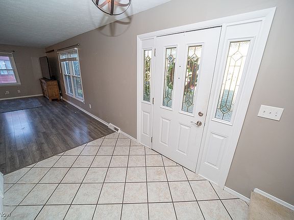 5th image of 1172 Meadowbrook Dr
