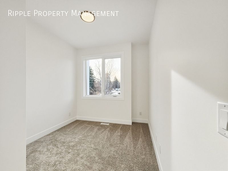 Calgary Townhouse for rent - 3 Bedrooms — photo 7