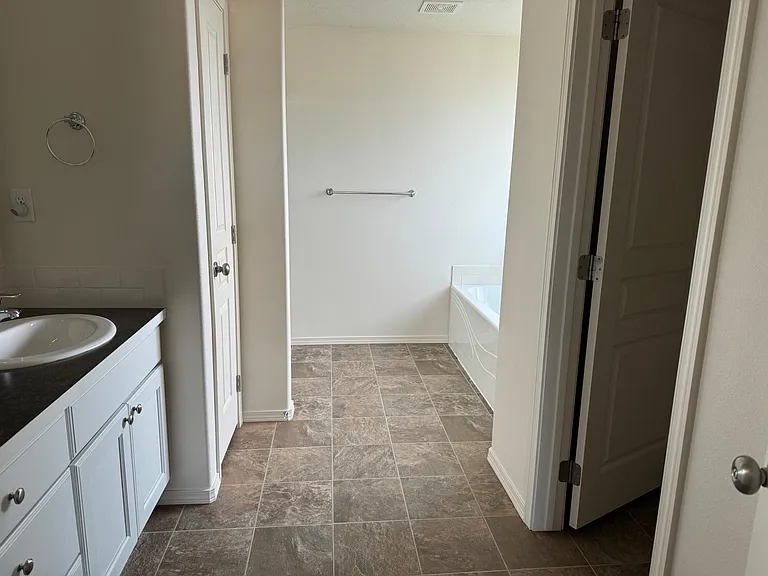6298 W Alliance St — Photo 5