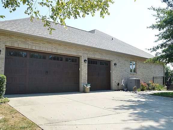 4th image of 1778 Caprice Ct
