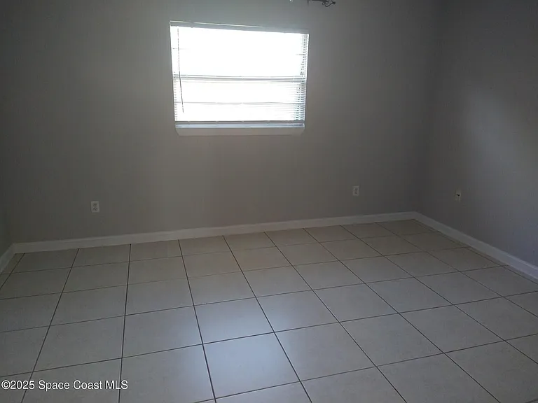 1020 Pinetree Dr #8 — Photo 19