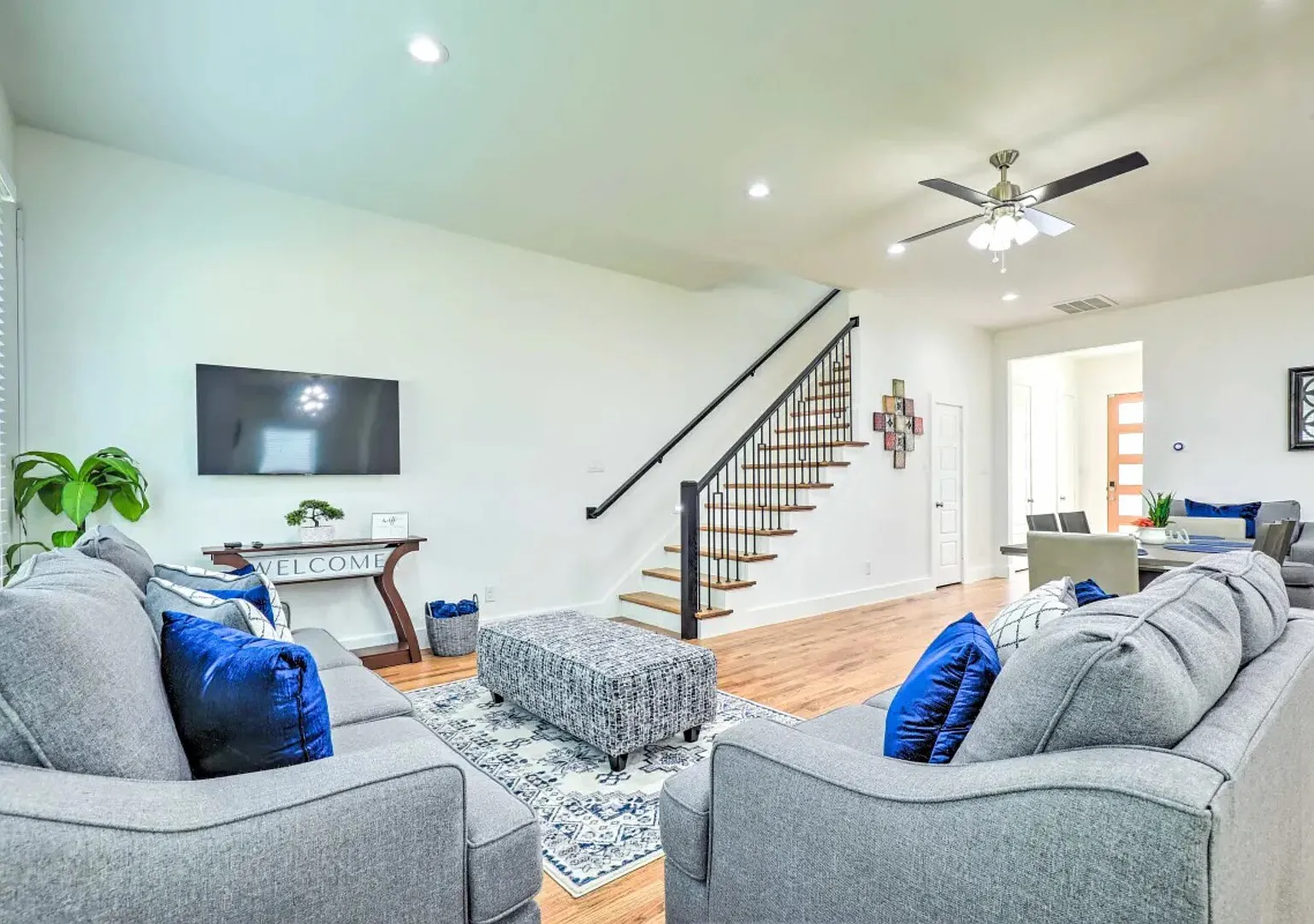 NEW! Chic & Spacious Dallas Getaway, 3 Mi to Dtwn! — Photo 1
