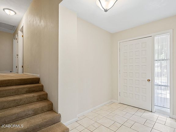 4th image of 2643 Sue Dr