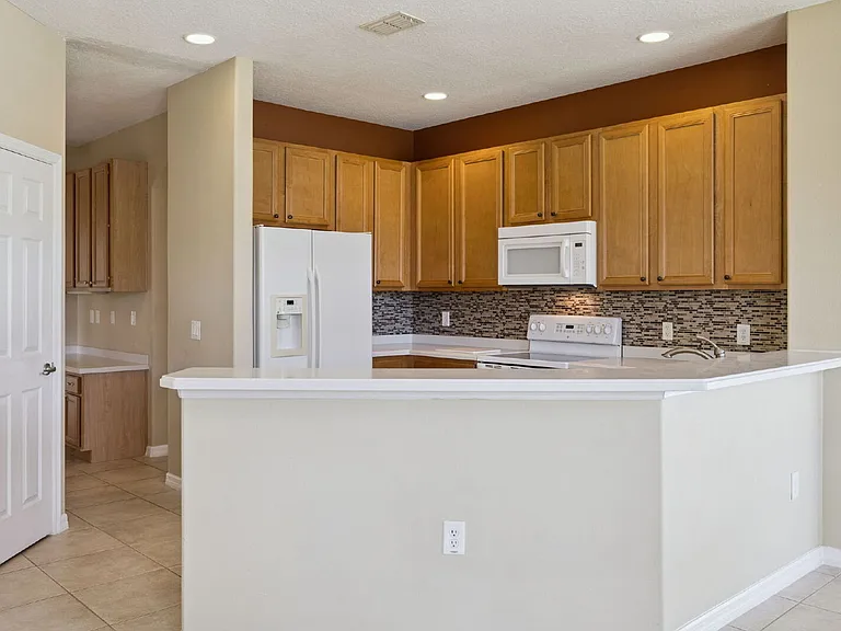 4576 Barbados Loop — Photo 11