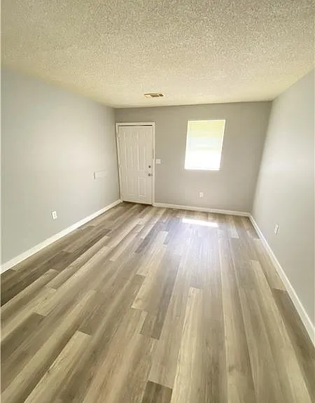 4909 Meding St — Photo 2