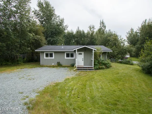 22440 Lampert Cir, Chugiak, AK 99567