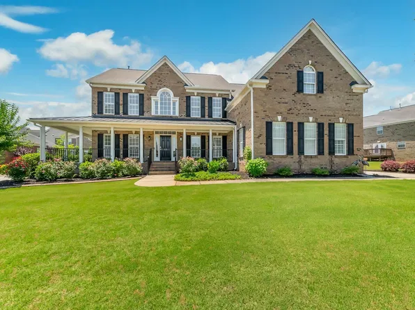 111 Grenadier Ct, Simpsonville, SC 29681