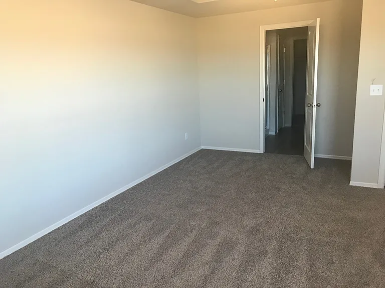 14431 S Jamestown Ave — Photo 21
