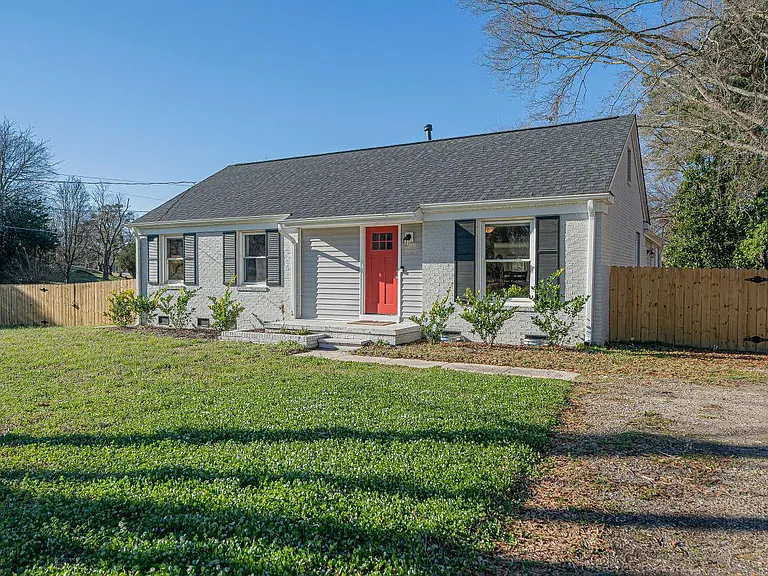 3322 Bell Dr — Photo 4