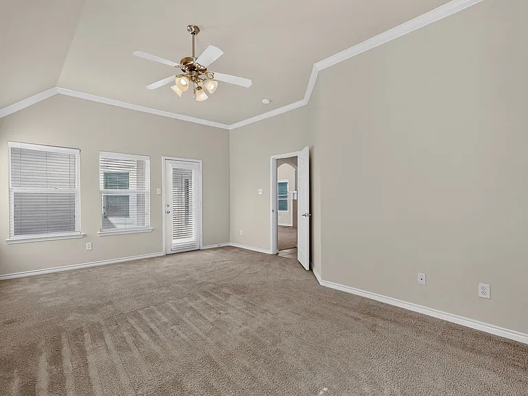 1024 Charleston Ln — Photo 15