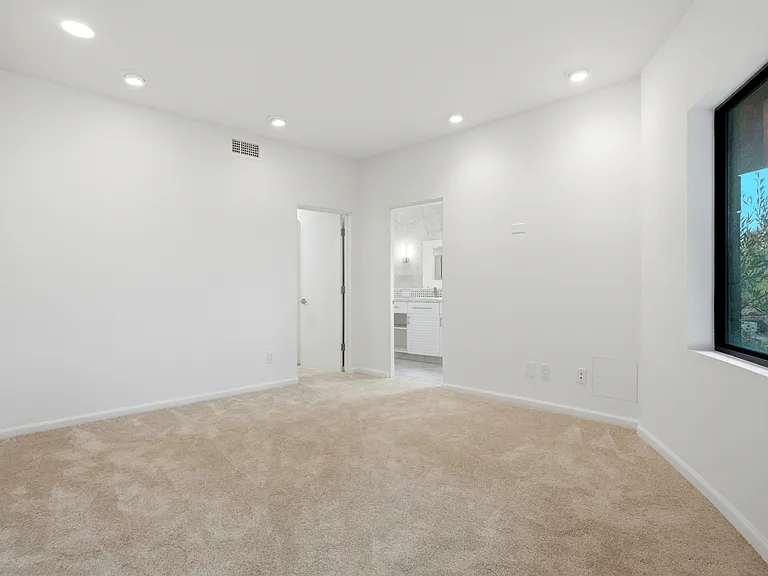 329 Kilkenny Dr — Photo 26