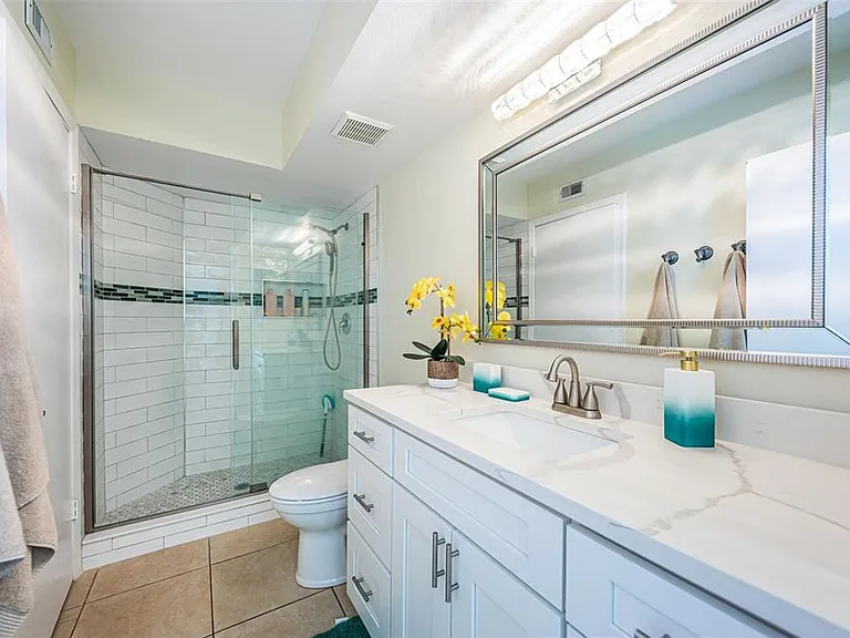 6081 Bahia Del Mar Cir #456 — Photo 16
