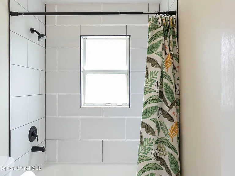 1572 Holbrook Rd NW — Photo 17