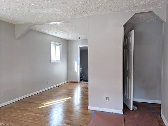2nd image of 1508 Ekstine Dr