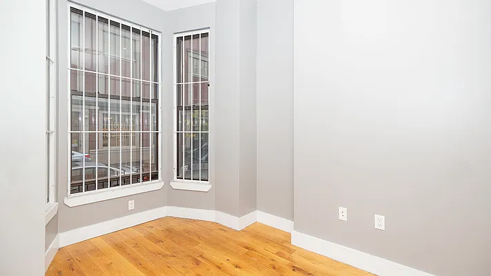 Rented by Nooklyn NYC LLC | media 9