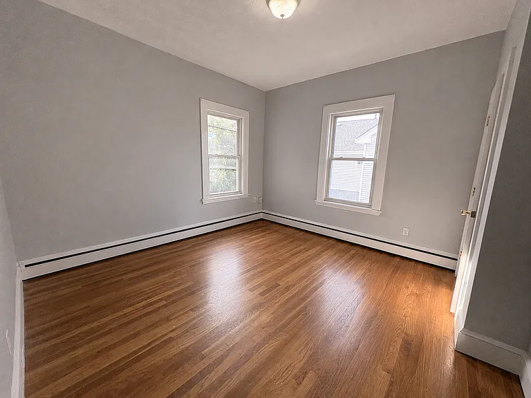 21-23 Lowell St #2 — Photo 2